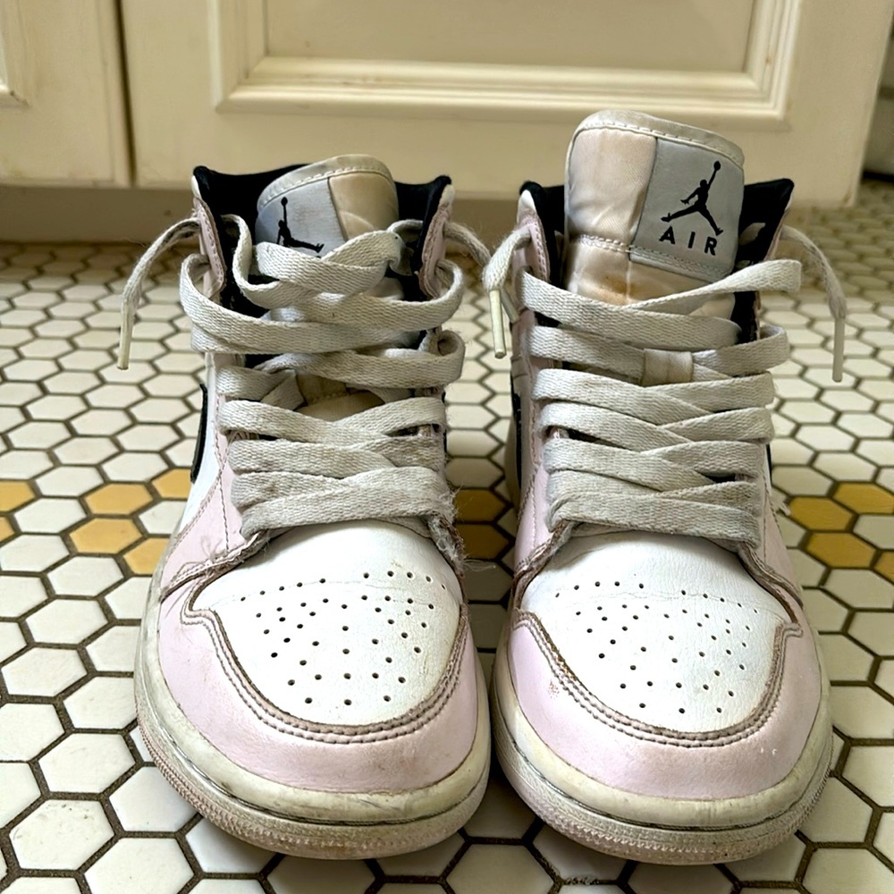 woman’s jordan 1